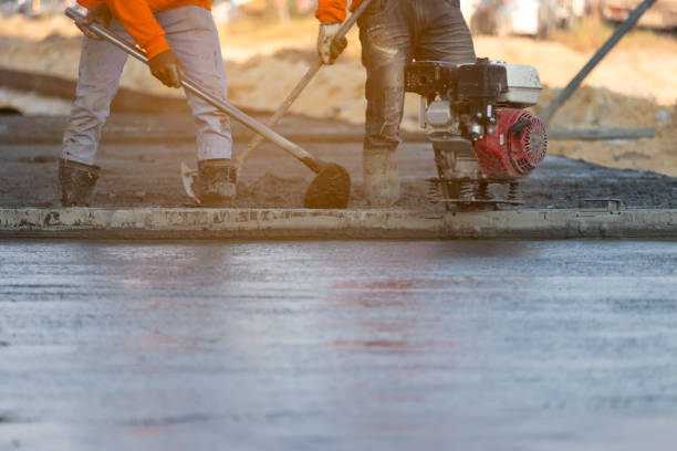 Best Concrete Driveway Installation in Okawvle, IL